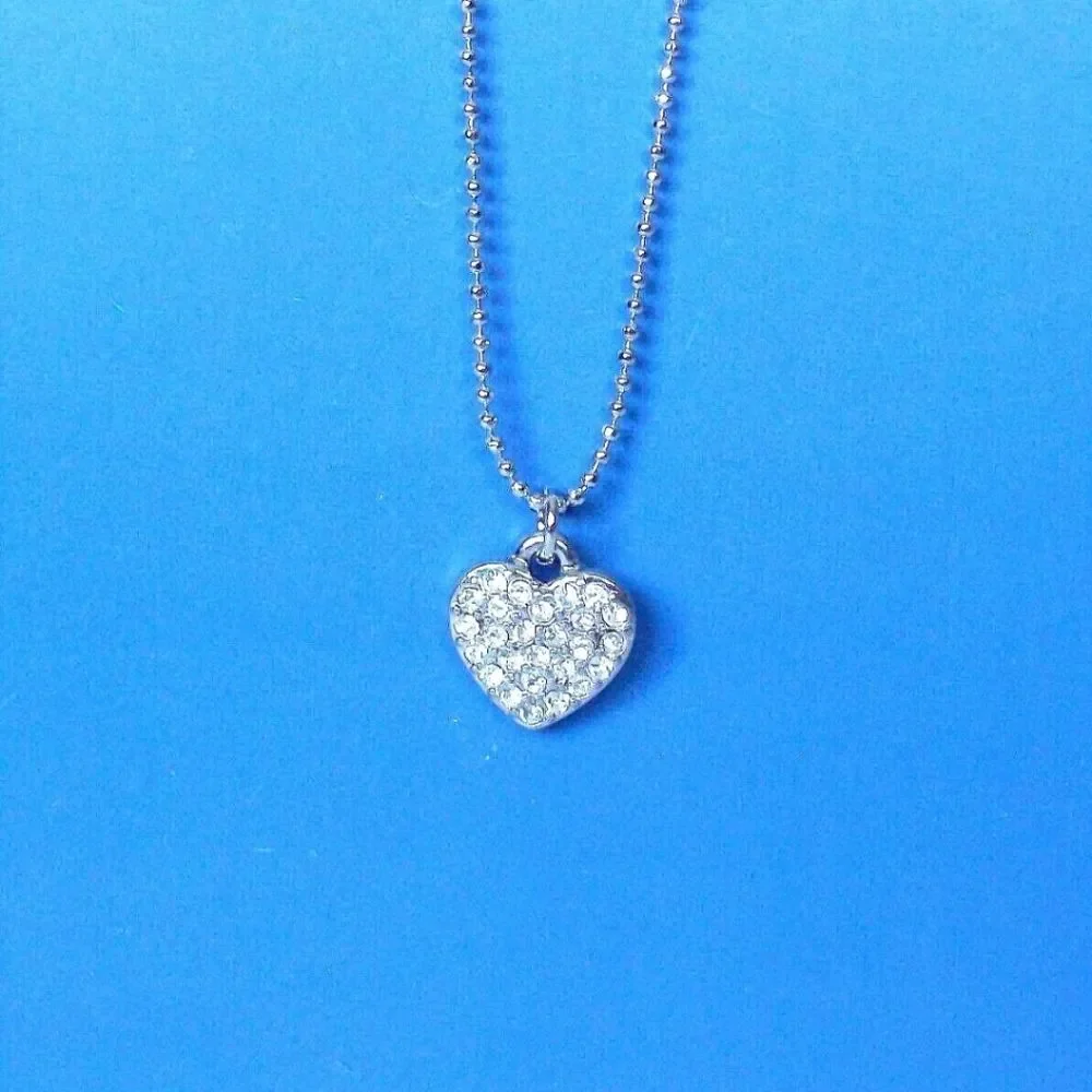 Lia Sophia "LITTLE BIT HEART" Necklace, 16-19", Cut Crystals, NWOT - Picture 4 of 4